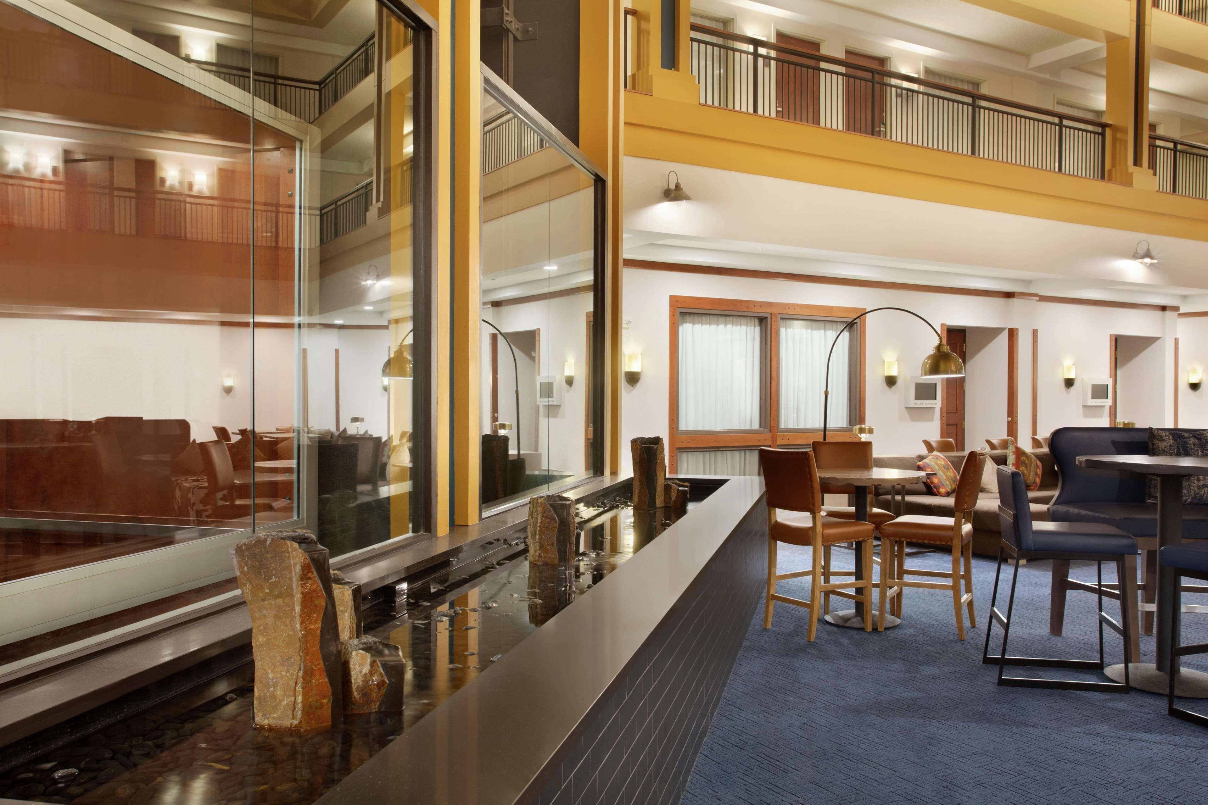 Embassy Suites By Hilton Denver International Airport מראה חיצוני תמונה